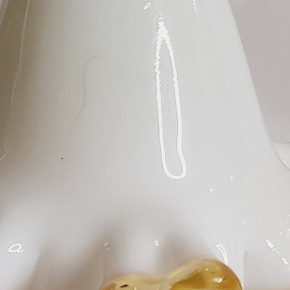 Vintage MCM Fenton Milk Glass Amber Gold Crest Ruffled Pedestal Vase - Picture 8 of 13